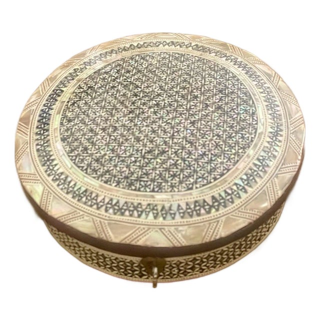 Mid 20th Century Inlaid Mother of Pearl Round Box For Sale