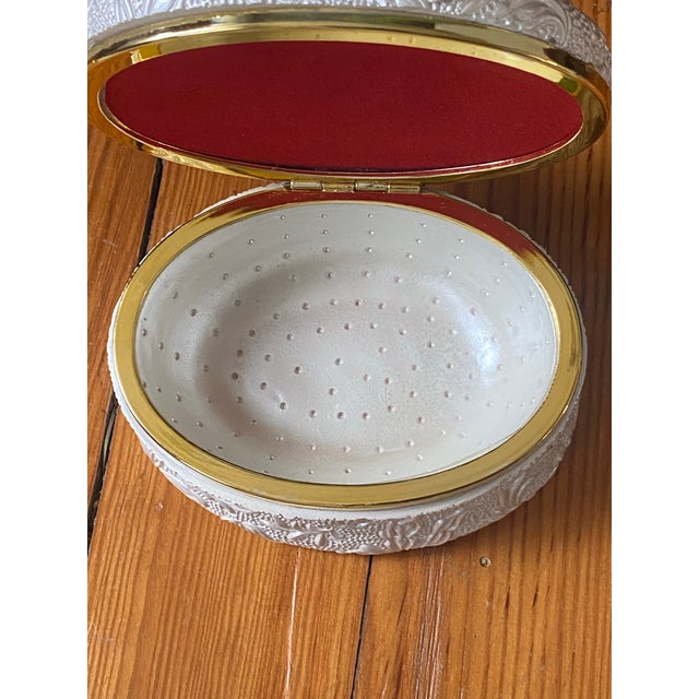 Ceramic Vintage Berger Italy Ceramic Jewerly Box Pearlized/Crystals For Sale - Image 7 of 11