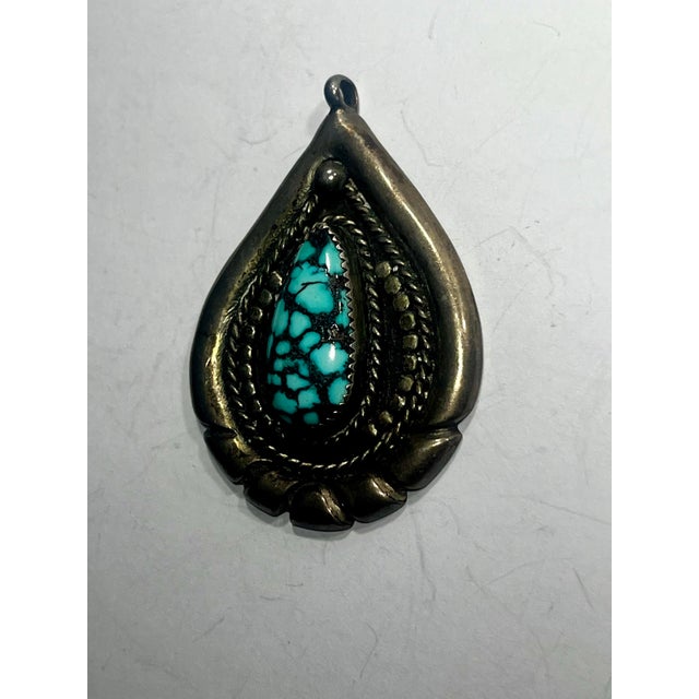 1970s Native American Vintage Spiderweb, Turquoise Sterling Silver Pendant For Sale - Image 4 of 6