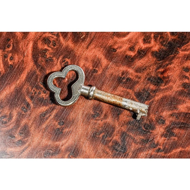 Extraordinary Antique English Burl Wood Cigar Box Sterling Silver Fittings Luxury Home Decor Tobacciana For Sale - Image 13 of 18