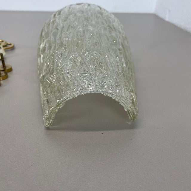 Brass and Ice Glass Wall Light in the style of Kalmar, Germany 1970s For Sale - Image 16 of 18