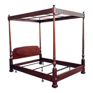 Late 20th Century Henredon Attributed Federal Carved Mahogany Four-Poster Queen Size Fretworked Canopy Bed For Sale