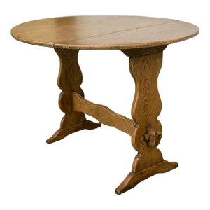Early 20th Century English Oak Table With Rotating Drop Leaf Top