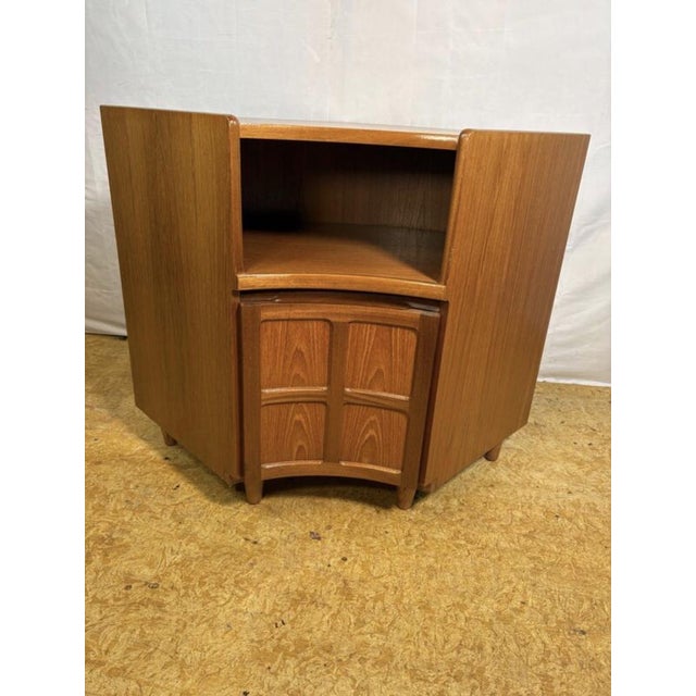Mid-Century Modern Teak Corner Cabinet from Nathan, 1960s For Sale - Image 6 of 11