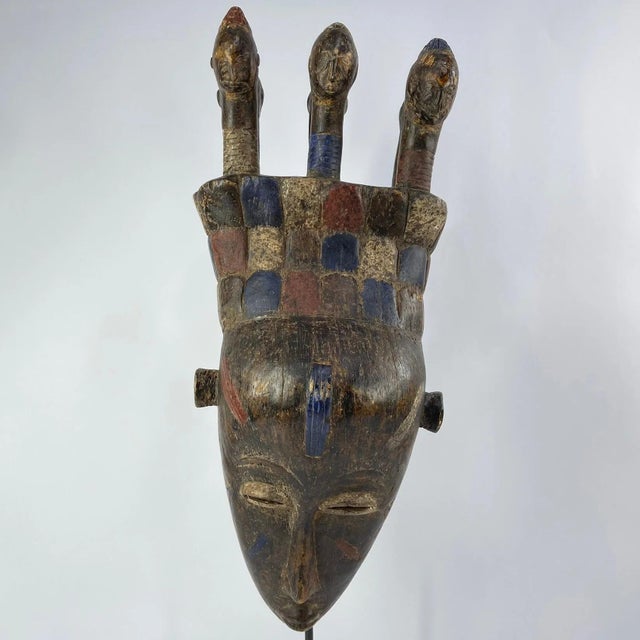 Early 20th Century Early 20th Century Djimini Ligbi Mask Do Society Côte d'Ivoire For Sale - Image 5 of 8