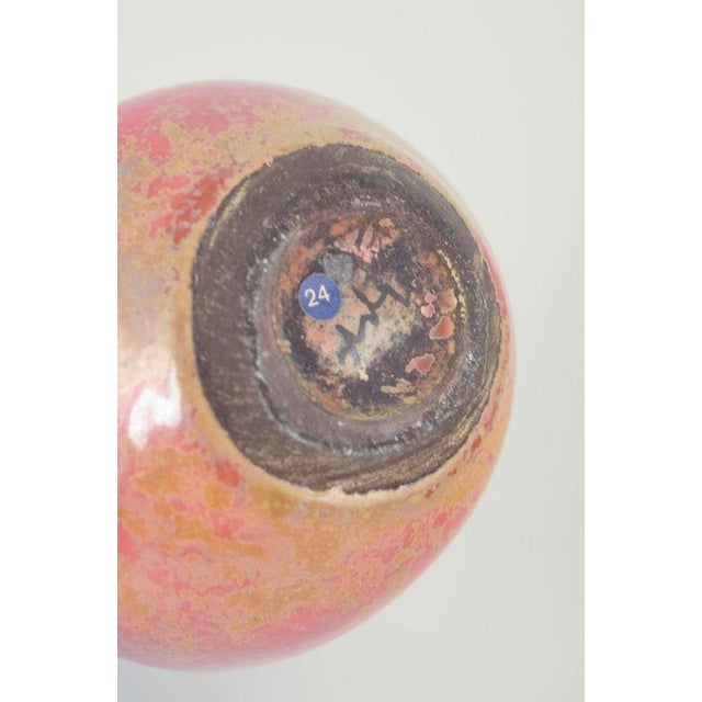 Drop-Shaped Vase with Pink and Yellow Marbled Glaze by Hans Hedberg for Biot, 1980s For Sale - Image 4 of 6