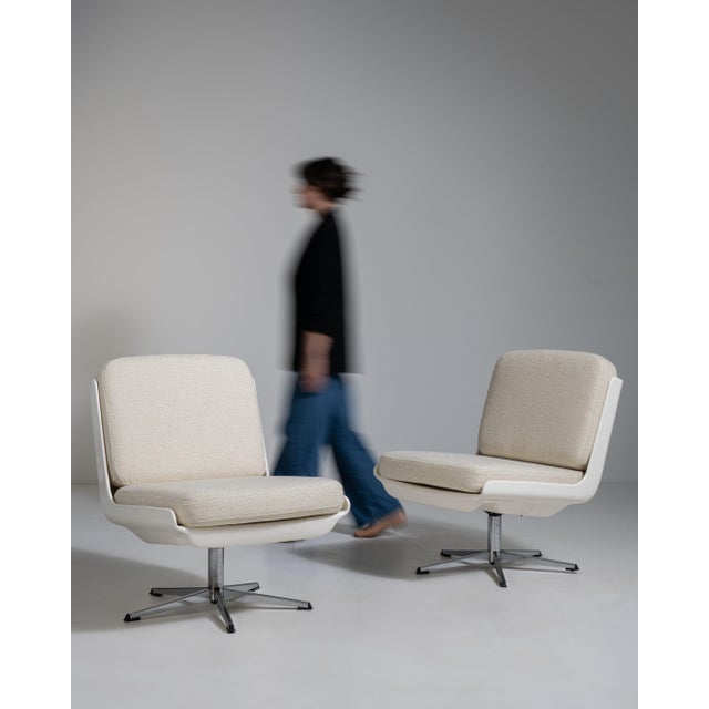 Pair of Variopur Space Age Upholstered Swivel Chairs, Antique, Germany, Circa 1970 For Sale - Image 11 of 16