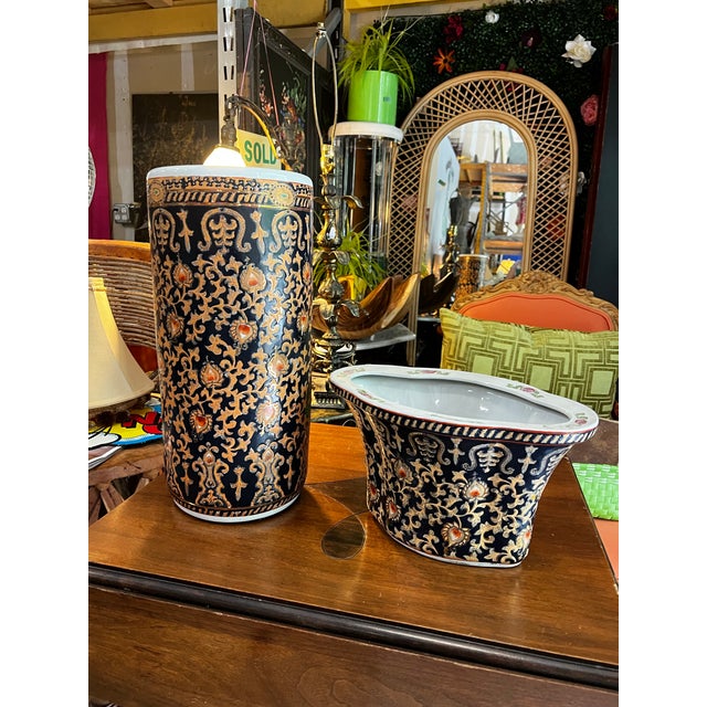 Up for consideration is a beautiful vintage Asian style umbrella stand and vase. These would look lovely in your home and...