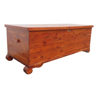 Early 1900s Solid Cedar Hope Chest Blanket Trunk Bench 6305 For Sale