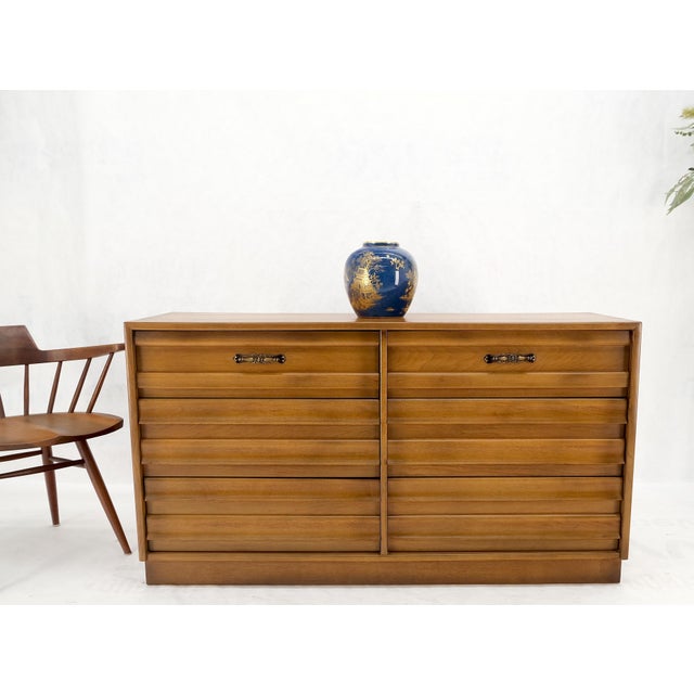 American of Martinsville American Mid-Century Modern 6 Drawers Dresser Credenza w Butterfly Joints For Sale - Image 4 of 12