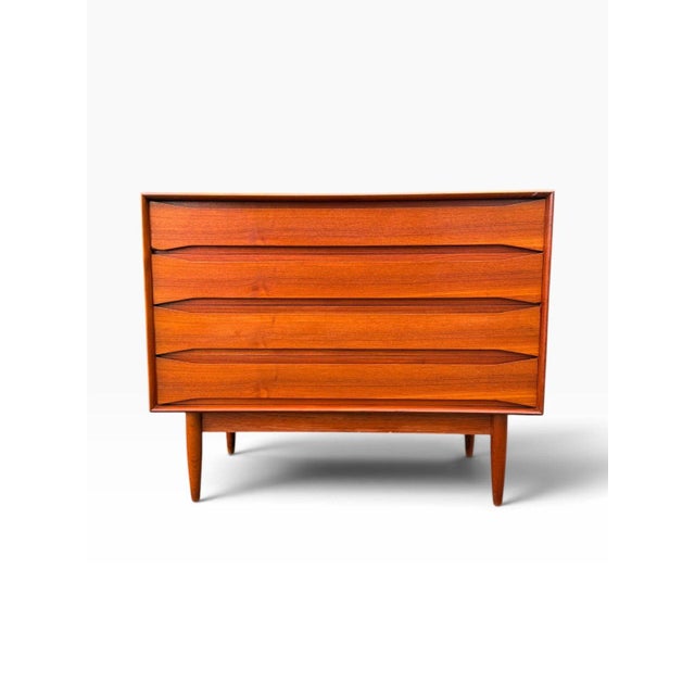 Pair of Danish Teak Four-Drawer Dressers | Arne Vodder | Sculpted Pulls & Finished Backs | C. 1960s, Attributed For Sale - Image 11 of 18