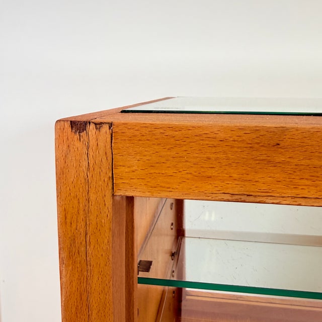 Vintage Counter Display Case on Gold Legs, 1960s For Sale - Image 9 of 16