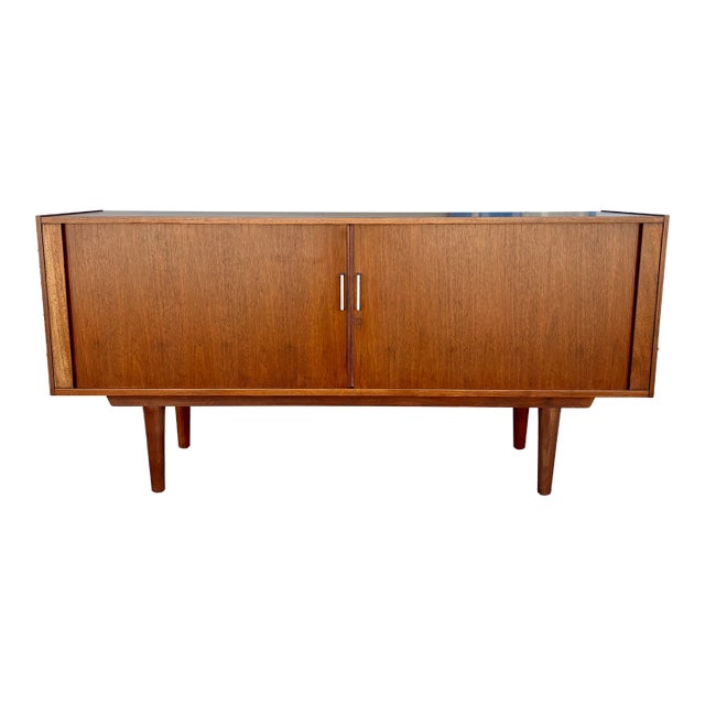1970s Mid-Century Modern Walnut Tambour Door Credenza / Media Console For Sale