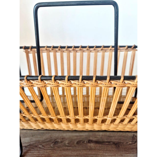 1950s Mid-Century Modern Woven Rattan and Black Wrought Iron Magazine Rack, 1950s For Sale - Image 5 of 12