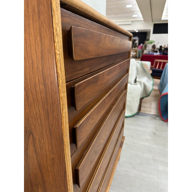 1960s American of Martinsville Highboy For Sale In Los Angeles - Image 6 of 9