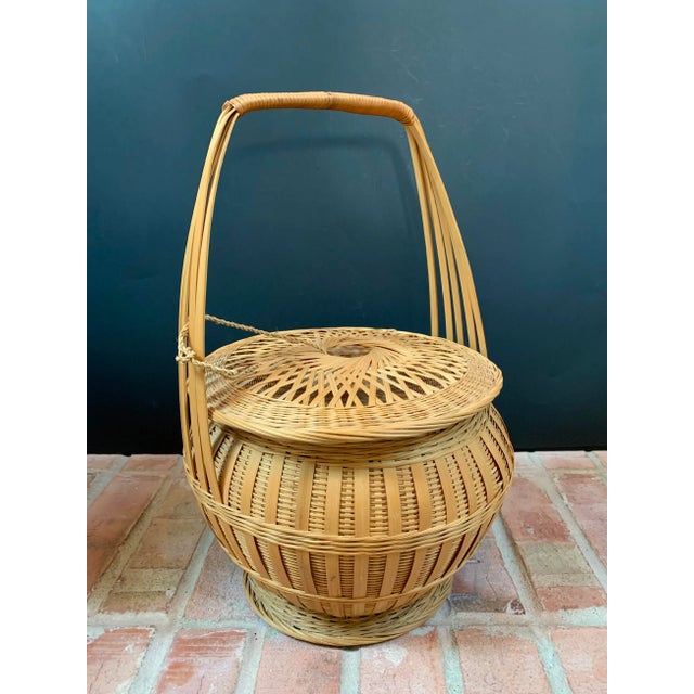 Tan 1970s Chinese Bamboo & Rattan Lidded Basket For Sale - Image 8 of 10
