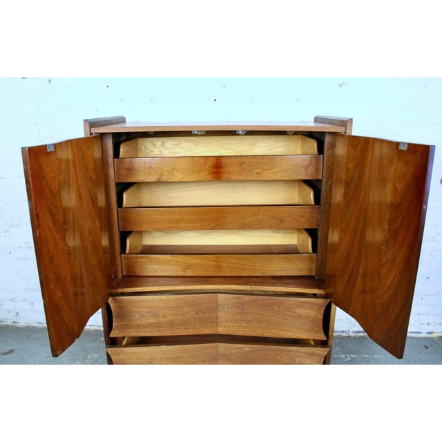 Mid-Century Modern Specialty Woodcraft Walnut Highboy Dresser For Sale - Image 9 of 13
