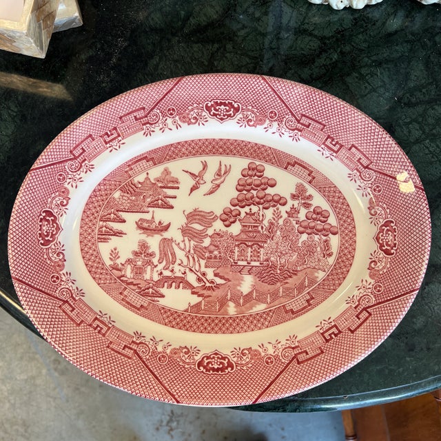 Dark Pink Late 20th Century Churchill Willow Rosa Pink and White Serving Dish, England For Sale - Image 8 of 8