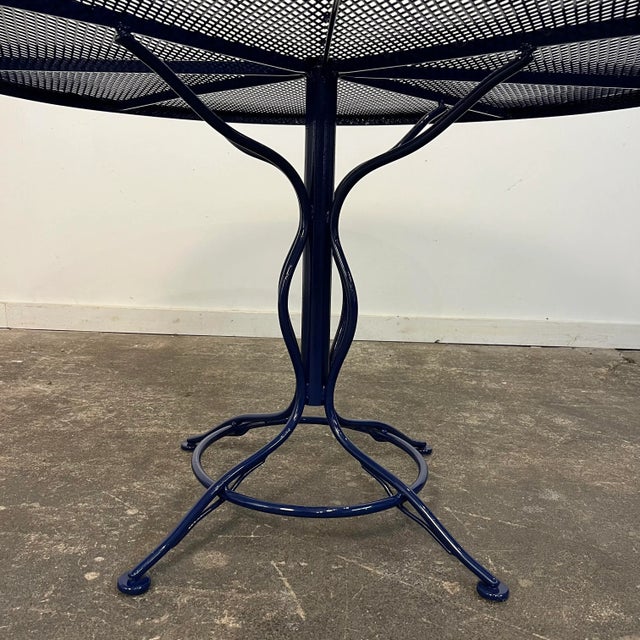 Mid 20th Century Woodard Sculptural Outdoor Dining Set & 4 Chairs, Attributed For Sale - Image 11 of 12