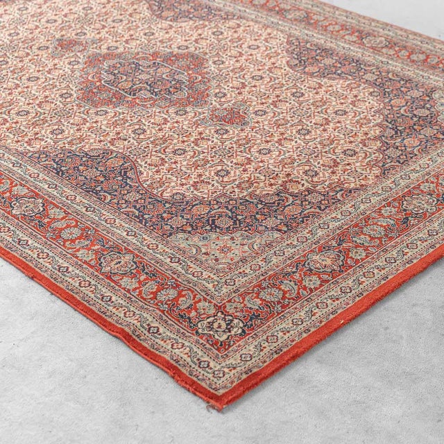 Middle Eastern Rug in Pure Wool, 1970s For Sale - Image 4 of 9