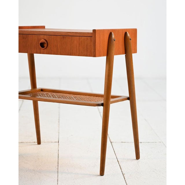 1950s Scandinavian Teak Bedside Table with Vienna Straw Shelf, 1950s For Sale - Image 5 of 13