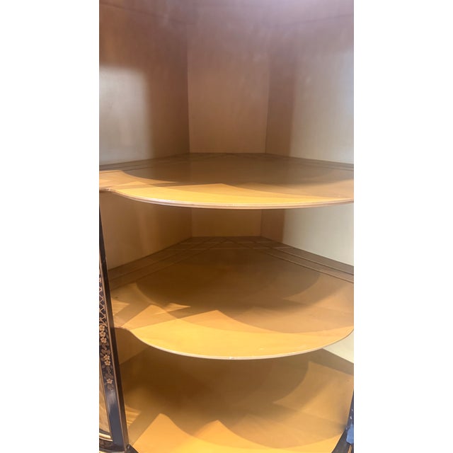 1970s Union National Chinoiserie Curved Glass Corner Curio Cabinet For Sale - Image 9 of 14