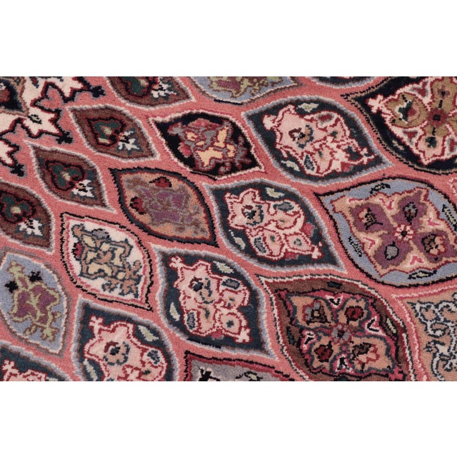 Medallion 1990's Pak-Persian Pink/Beige Wool Round Rug- 10'2'' X 10'5'' For Sale In New York - Image 6 of 9