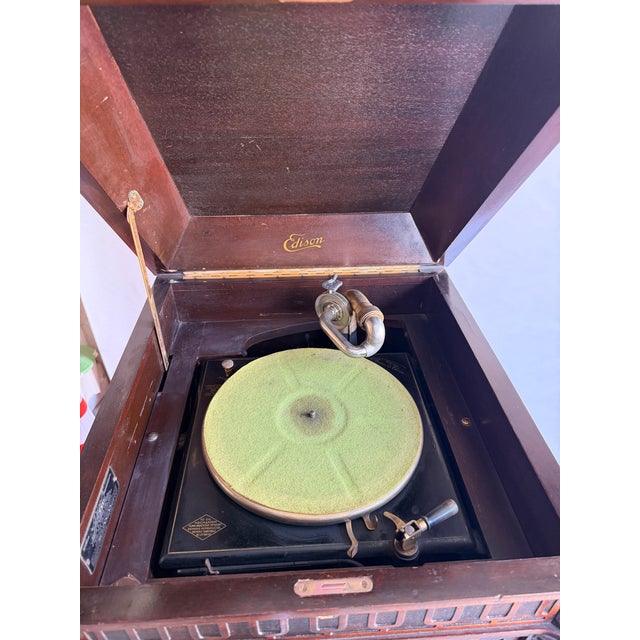 Thomas Edison 1914 Edison Disk Phonograph Model C-250 With 100 Edison Records Original Oil Can & Brush, Accessories For Sale - Image 4 of 18