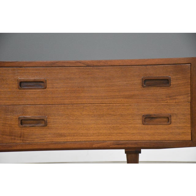 1960s Refinished Walnut Low Dresser or Console by Poul Hundevad For Sale In Boston - Image 6 of 10
