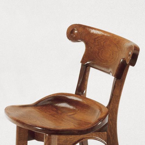 Vintage Spanish Batllo Chairs in Varnished Oak by Antoni Gaudi, Set of 2 For Sale - Image 3 of 8