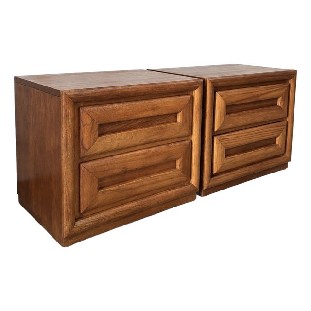 A Pair of Vintage Bassett Sculptural Oak Nightstands With Architectural Drawer Fronts For Sale