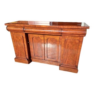 Victorian English Chest of Drawers in Mahogany, 1800s For Sale