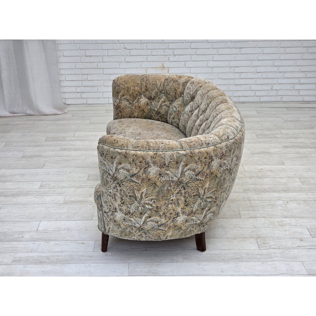 Danish 3 Seater Curved Sofa in Original Multicolor Furniture Fabric and Beech Wood ,1970s For Sale - Image 6 of 18