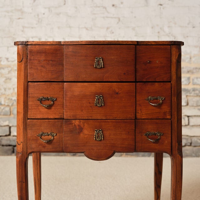 Brown Early 21st Century French Walnut Beside Table (Set of 2) For Sale - Image 8 of 8