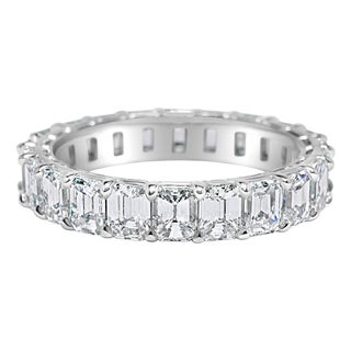 3.80 Carat Emerald Cut Diamond Wedding Eternity Band In Platinum, Size 5.5 For Sale