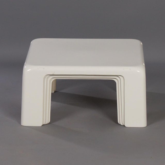 White Nesting Side Tables Quatro Gatti in Fiberlite by Mario Bellini for C&b Italia, 1960s For Sale - Image 8 of 16