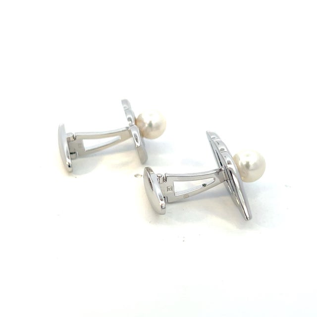 Mikimoto Estate Akoya Pearl Mens Cufflinks Sterling Silver 7 mm M411 These elegant Authentic Mikimoto Estate Akoya pearl...