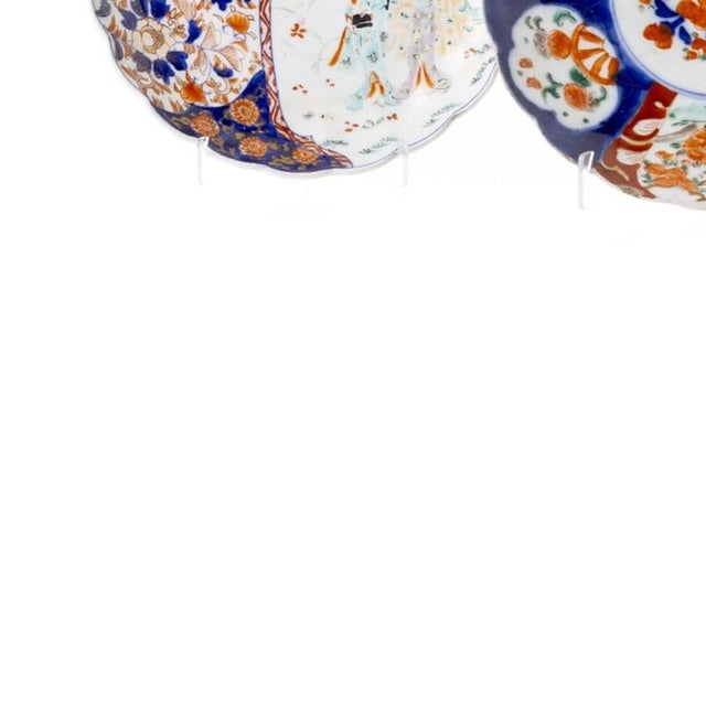 Japanese Porcelain Plates with Scalloped Rim, Set of 3 For Sale - Image 3 of 6