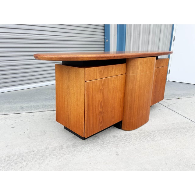 1960s Danish Modern Teak Credenza by Skovby For Sale In Los Angeles - Image 6 of 15