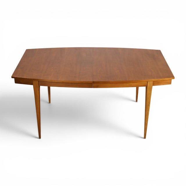 Young Manufacturing Vintage Mid Century Modern Walnut Dining Table and 2 Leafs C. 1960s For Sale In New York - Image 6 of 8