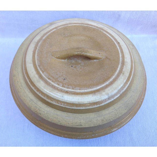 Beautiful yelloware crock produced in the United States in the late 1800s/early 1900s. While there is some wear...
