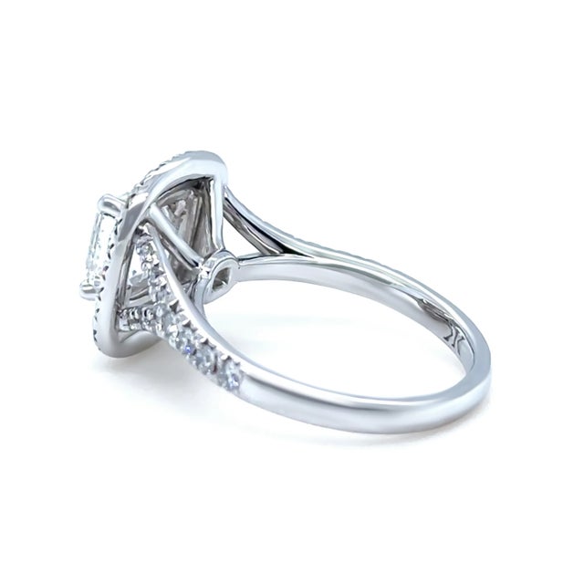 Contemporary GIA 18ct White Gold Emerald Cut Diamond Halo Ring 2.15ct 5.20g For Sale - Image 3 of 9
