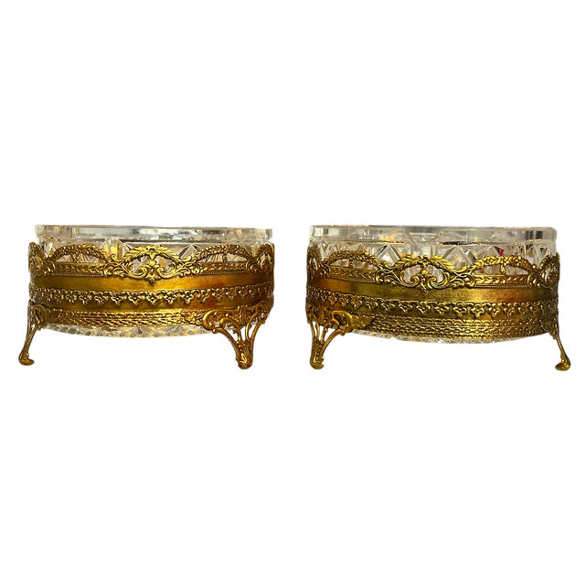 Hollywood Regency 1960s Faceted Glass and Gold Ormolu Footed Ashtray Catchall For Sale - Image 3 of 8