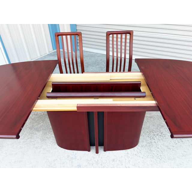 1960s Danish Modern Oval Rosewood Dining Table by Skovby Møbelfabrik For Sale In Los Angeles - Image 6 of 12