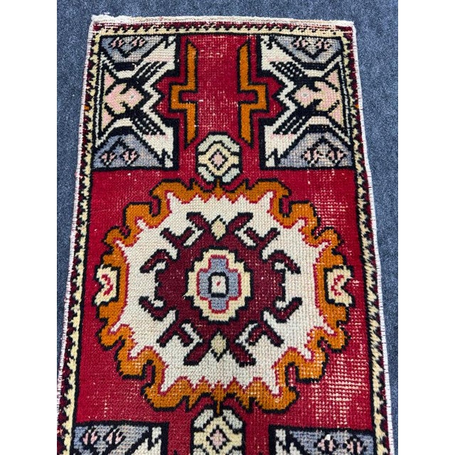 Turkish Yastik Rug 1'6" x 2'11" For Sale - Image 4 of 5