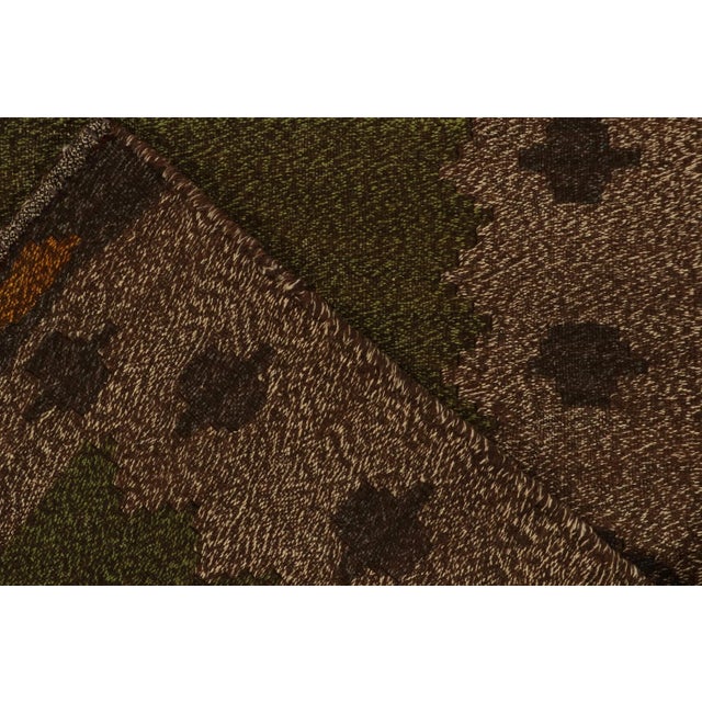 1980s Vintage Sofreh Kilim Rug in Green Striae With Beige-Brown Border For Sale In New York - Image 6 of 7