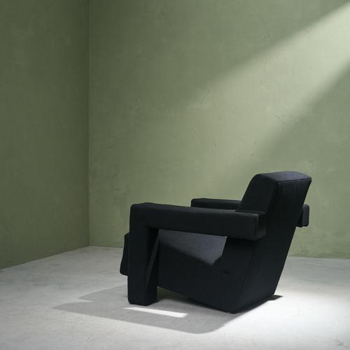 Modern Early Utrecht Chair in Black Upholstery by Gerrit Thomas Rietveld for Metz & Co., 1936 For Sale - Image 3 of 13