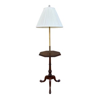Mid 20th Century Queen Anne Tripod Mahogany and Brass Floor Lamp With Tabletop and Crystal Ornament For Sale