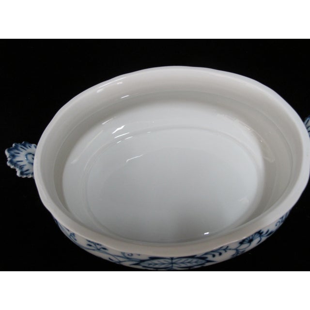 Antique Meissen Blue Onion 11" Porcelain Oval Soup Tureen Serving Dish With Lid For Sale - Image 11 of 12