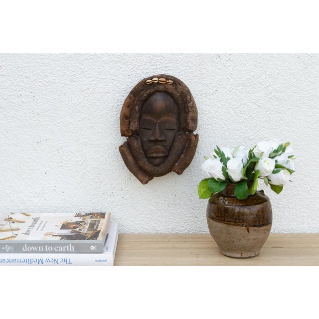 Brown Old Kuba Bark Cloth Mask For Sale - Image 8 of 8